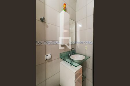 Casa para alugar com 120m², 2 quartos e 2 vagasBanheiro