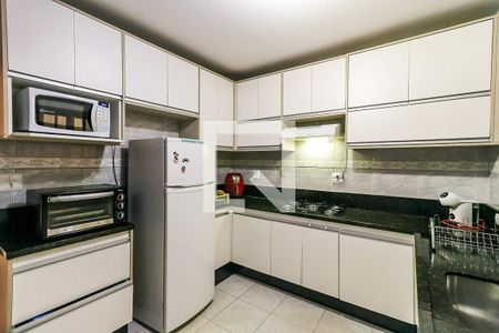 Casa para alugar com 120m², 2 quartos e 2 vagasCozinha