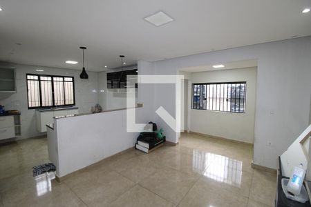 Sala/Cozinha de casa para alugar com 2 quartos, 45m² em Vila Verde, São Paulo