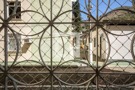 Vista Sala de apartamento à venda com 2 quartos, 58m² em Encantado, Rio de Janeiro