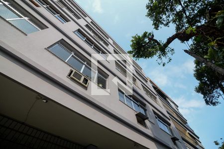 Apartamento à venda com 50m², 1 quarto e 1 vaga Apartamento à venda com 50m², 1 quarto e 1 vagaFachada