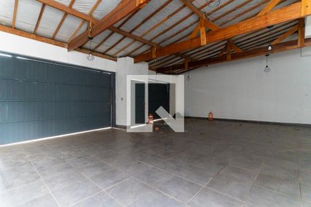Garagem de casa para alugar com 6 quartos, 350m² em Vila Bertioga, São Paulo