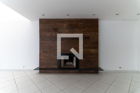 Sala de casa para alugar com 6 quartos, 350m² em Vila Bertioga, São Paulo