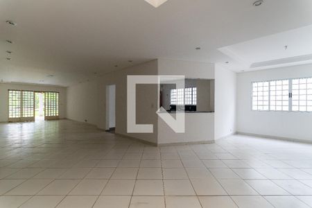 Sala de casa para alugar com 6 quartos, 350m² em Vila Bertioga, São Paulo