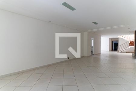 Sala de casa para alugar com 6 quartos, 350m² em Vila Bertioga, São Paulo