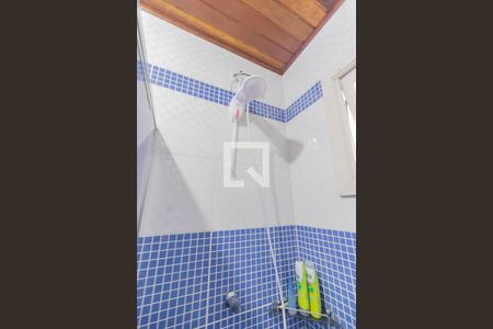 Casa à venda com 98m², 3 quartos e 2 vagasBanheiro
