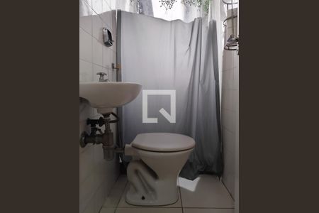 Apartamento à venda com 157m², 3 quartos e 4 vagas Apartamento à venda com 157m², 3 quartos e 4 vagasBanheiro de Serviço