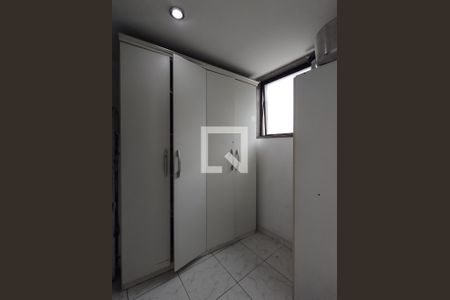 Apartamento à venda com 157m², 3 quartos e 4 vagas Apartamento à venda com 157m², 3 quartos e 4 vagasQuarto de Serviço