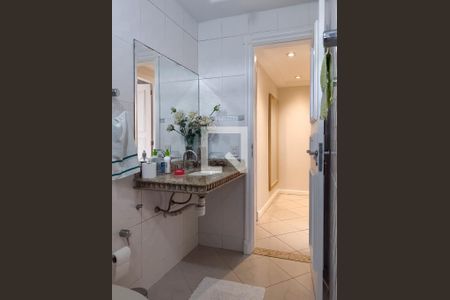 Apartamento à venda com 157m², 3 quartos e 4 vagas Apartamento à venda com 157m², 3 quartos e 4 vagasBanheiro