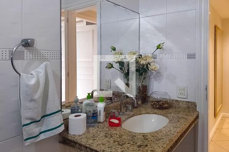 Apartamento à venda com 157m², 3 quartos e 4 vagas Apartamento à venda com 157m², 3 quartos e 4 vagasBanheiro