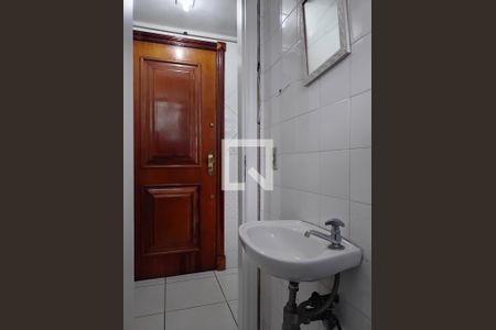 Apartamento à venda com 157m², 3 quartos e 4 vagas Apartamento à venda com 157m², 3 quartos e 4 vagasBanheiro de Serviço