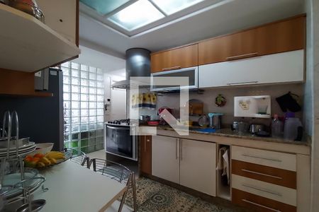 Apartamento à venda com 157m², 3 quartos e 4 vagas Apartamento à venda com 157m², 3 quartos e 4 vagasCozinha