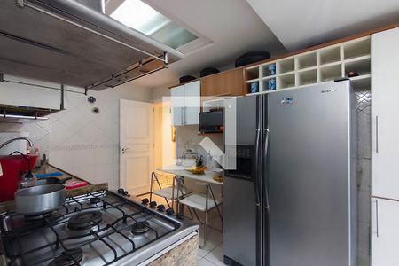 Apartamento à venda com 157m², 3 quartos e 4 vagas Apartamento à venda com 157m², 3 quartos e 4 vagasCozinha