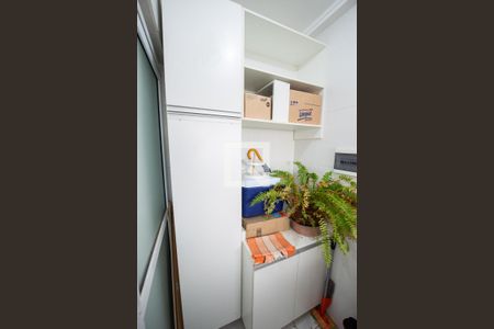 Apartamento para alugar com 74m², 2 quartos e 1 vagaÁrea de Serviço