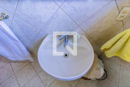 Casa à venda com 220m², 3 quartos e 3 vagasBanheiro da suíte 2