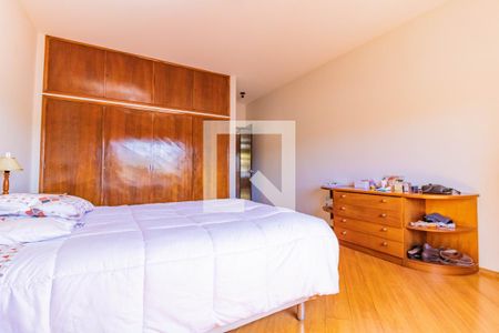 Casa à venda com 220m², 3 quartos e 3 vagasSuite 1