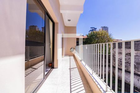 Casa à venda com 220m², 3 quartos e 3 vagasVaranda
