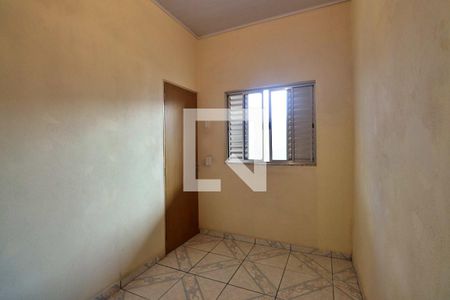 Casa à venda com 196m², 4 quartos e 5 vagasCasa Fundo - Quarto 1