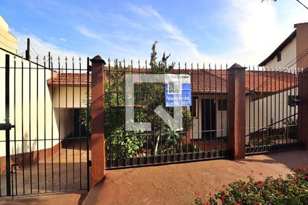Casa à venda com 196m², 4 quartos e 5 vagasFachada