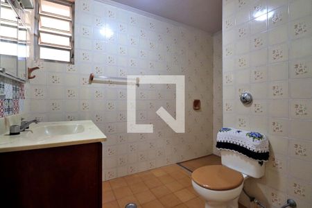 Casa à venda com 196m², 4 quartos e 5 vagasBanheiro