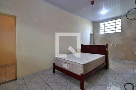 Casa à venda com 196m², 4 quartos e 5 vagasCasa Fundo - Sala