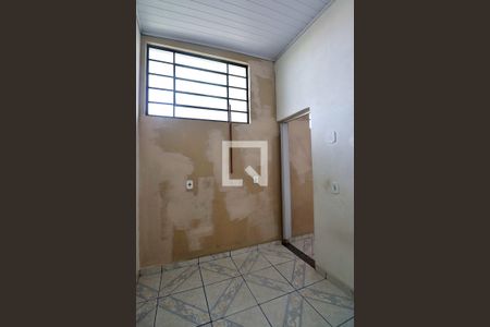 Casa à venda com 196m², 4 quartos e 5 vagasCasa Fundo - Quarto 2