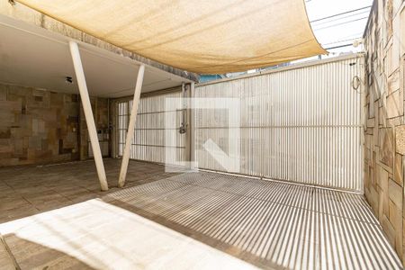 Casa à venda com 210m², 3 quartos e 3 vagas Casa à venda com 210m², 3 quartos e 3 vagasGaragem