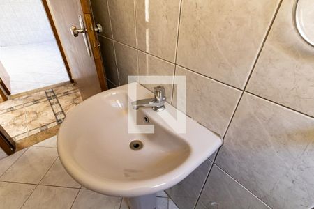 Casa à venda com 210m², 3 quartos e 3 vagas Casa à venda com 210m², 3 quartos e 3 vagasLavabo