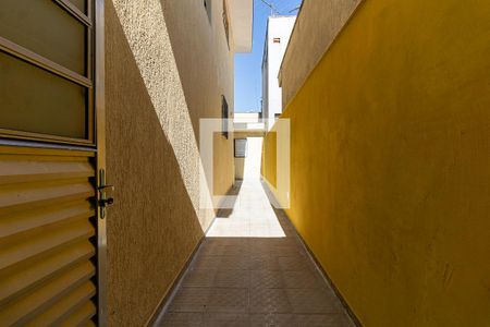 Casa à venda com 210m², 3 quartos e 3 vagas Casa à venda com 210m², 3 quartos e 3 vagasCorrerdor Lateral