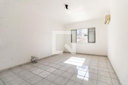 Casa à venda com 210m², 3 quartos e 3 vagas Casa à venda com 210m², 3 quartos e 3 vagasQuarto 3