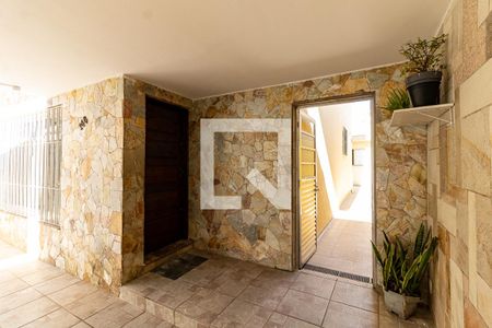 Casa à venda com 210m², 3 quartos e 3 vagas Casa à venda com 210m², 3 quartos e 3 vagasEntrada