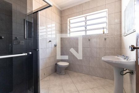 Casa à venda com 210m², 3 quartos e 3 vagas Casa à venda com 210m², 3 quartos e 3 vagasBanheiro Social