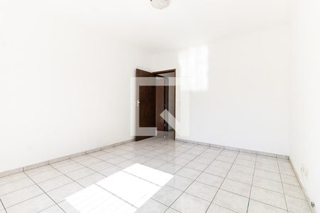 Casa à venda com 210m², 3 quartos e 3 vagas Casa à venda com 210m², 3 quartos e 3 vagasQuarto 2