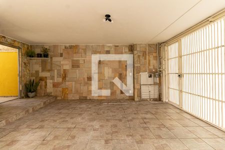 Casa à venda com 210m², 3 quartos e 3 vagas Casa à venda com 210m², 3 quartos e 3 vagasGaragem