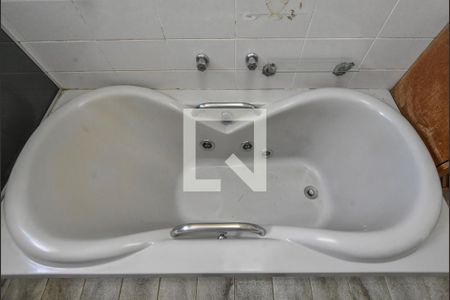 Casa à venda com 160m², 3 quartos e 2 vagasBanheiro 01