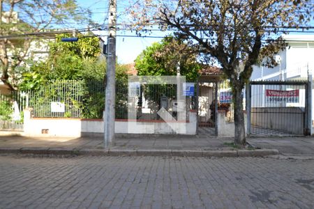 Casa à venda com 100m², 4 quartos e 4 vagasFachada