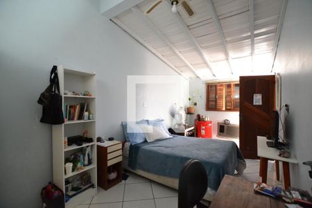 Casa à venda com 100m², 4 quartos e 4 vagasSuíte