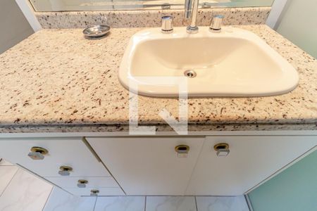 Apartamento à venda com 225m², 4 quartos e 1 vagaBanheiro 2 - Suíte