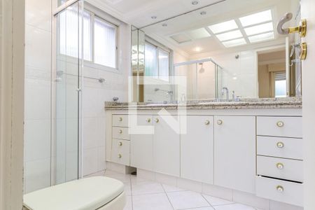 Apartamento à venda com 225m², 4 quartos e 1 vagaBanheiro 1 - Suíte