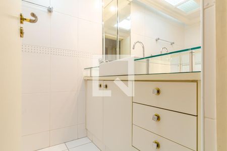 Apartamento à venda com 225m², 4 quartos e 1 vagaBanheiro 3