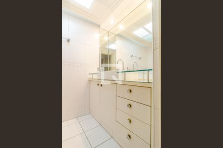 Apartamento à venda com 225m², 4 quartos e 1 vagaBanheiro 3