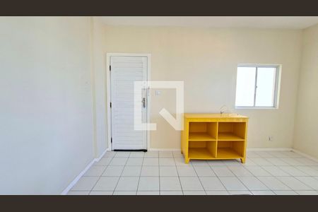 Sala de apartamento para alugar com 1 quarto, 60m² em Amaralina, Salvador
