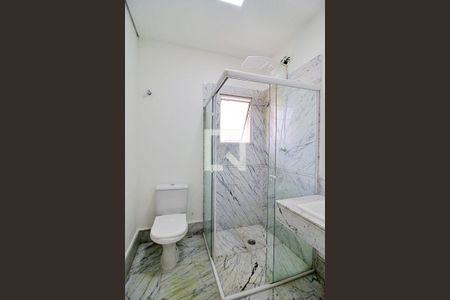 Banheiro de kitnet/studio para alugar com 1 quarto, 25m² em Parque das Nações, Santo André