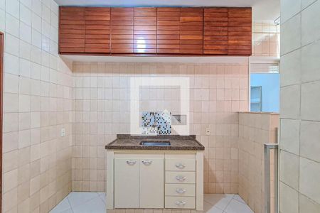 Apartamento à venda com 106m², 3 quartos e 2 vagasCozinha