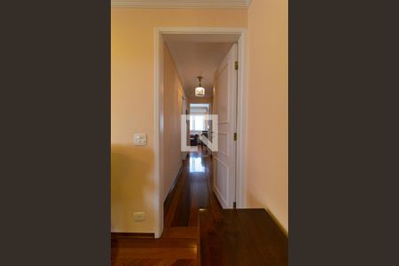 Corredor de apartamento para alugar com 3 quartos, 164m² em Morro dos Ingleses, São Paulo