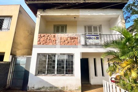 Casa à venda com 275m², 3 quartos e 2 vagasFachada