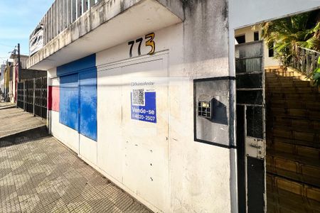 Casa à venda com 275m², 3 quartos e 2 vagasFachada