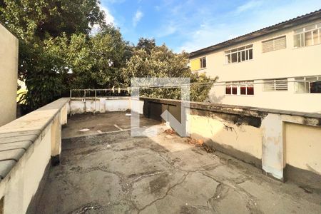 Casa à venda com 275m², 3 quartos e 2 vagasVaranda 1