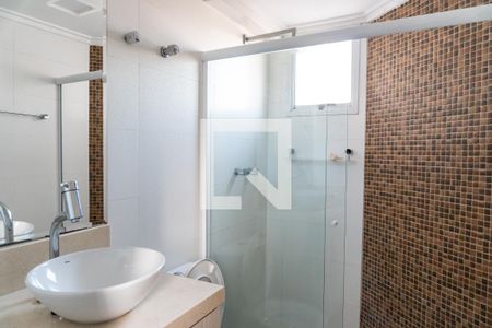 Apartamento à venda com 66m², 2 quartos e 2 vagas Apartamento à venda com 66m², 2 quartos e 2 vagasBanheiro da Suíte