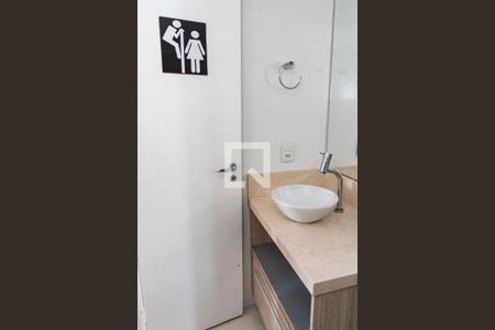 Apartamento à venda com 66m², 2 quartos e 2 vagas Apartamento à venda com 66m², 2 quartos e 2 vagasBanheiro Social